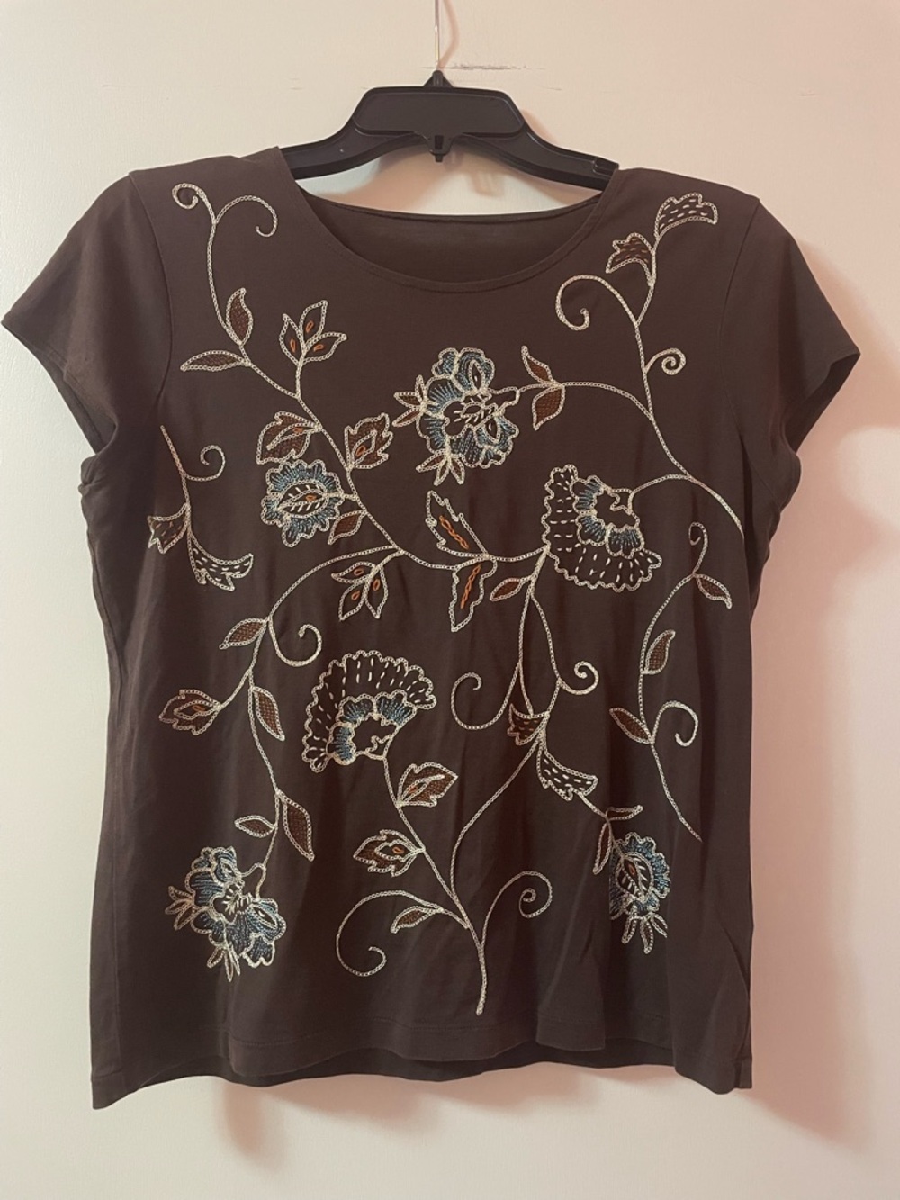JOSEPHINE CHAUS TOP BLOUSEE CAP SLEEVES SILK BLEND KNITS BROWN EMBROIDERED